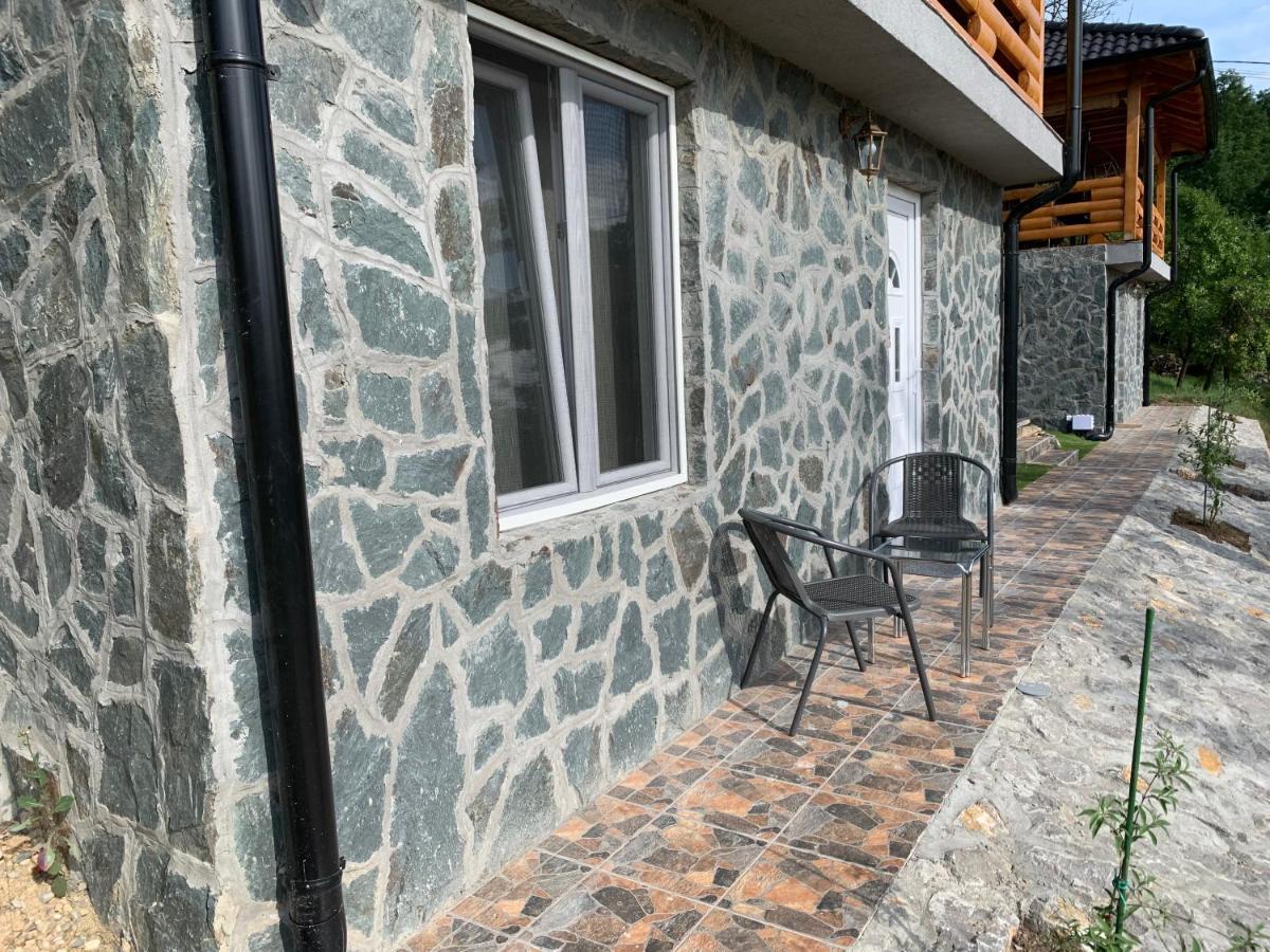 Boja Zalaska - Kameni Apartman Jagodina Exteriér fotografie