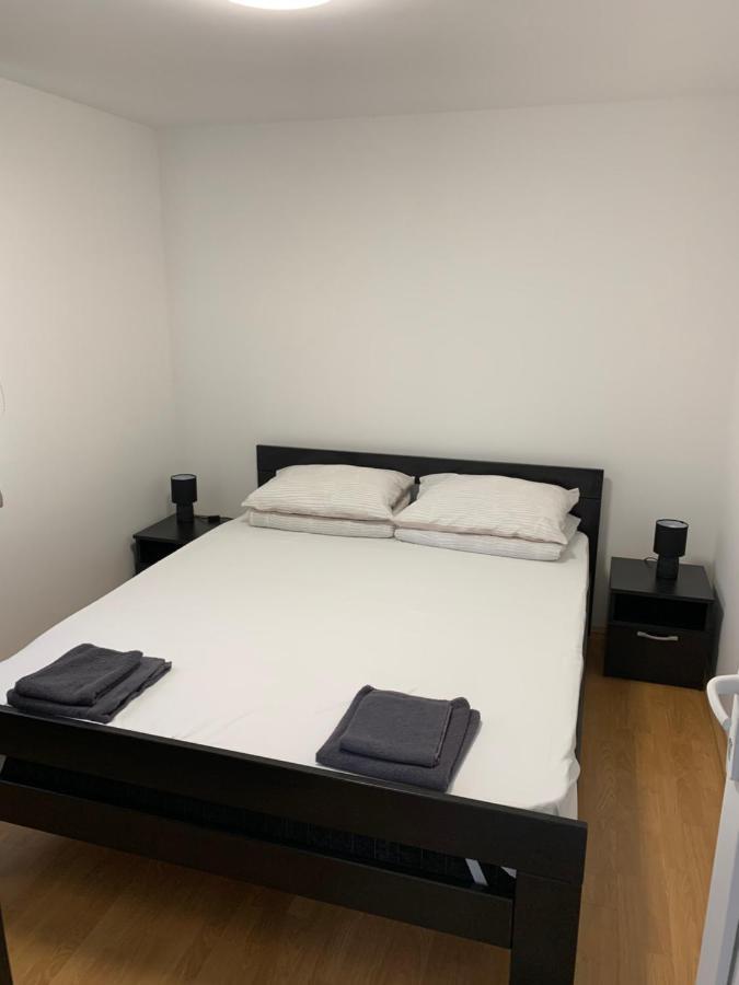 Boja Zalaska - Kameni Apartman Jagodina Exteriér fotografie